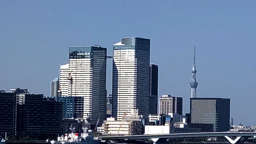 レインボーブリッジから見たスカイツリー